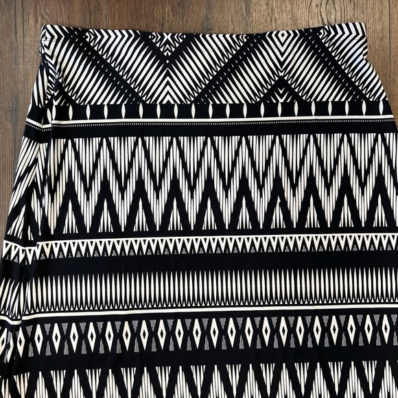 Chicos black and white maxi Skirt SZ 2 - Picture 4 of 5